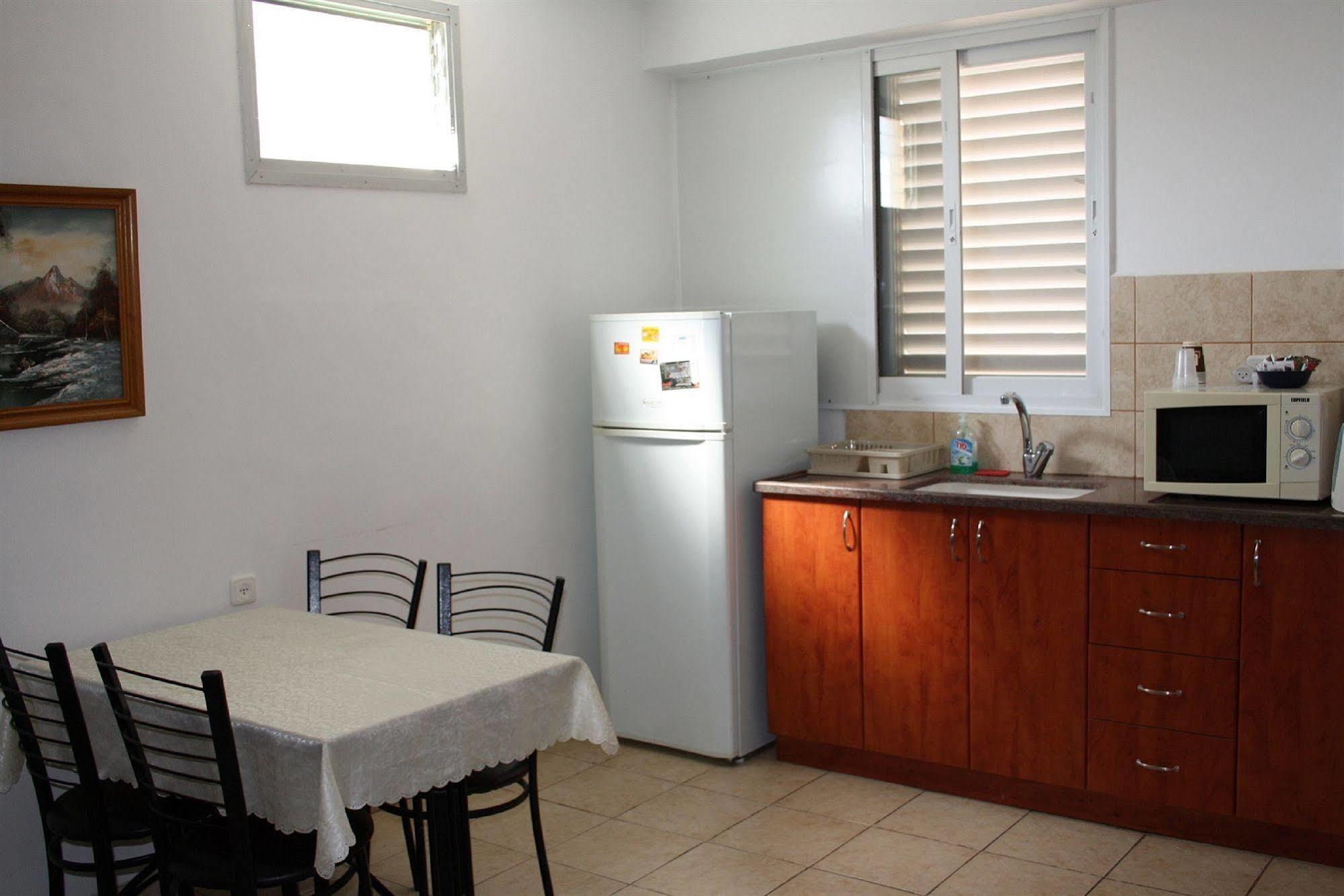 Ga'Aton Motel Nahariya Eksteriør billede