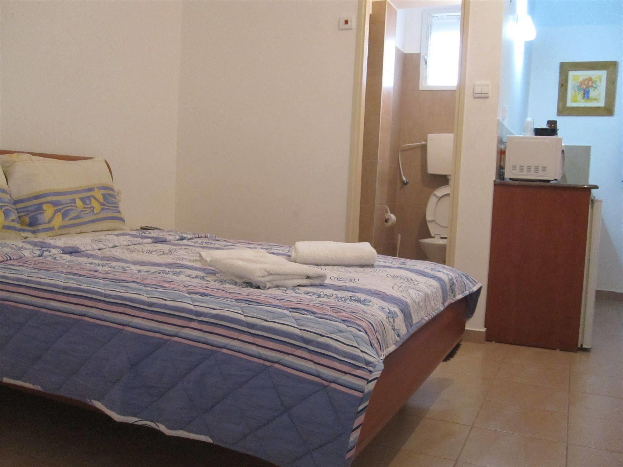Ga'Aton Motel Nahariya Eksteriør billede