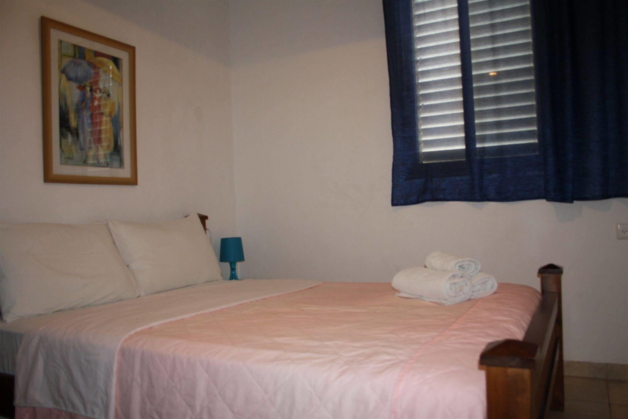 Ga'Aton Motel Nahariya Eksteriør billede