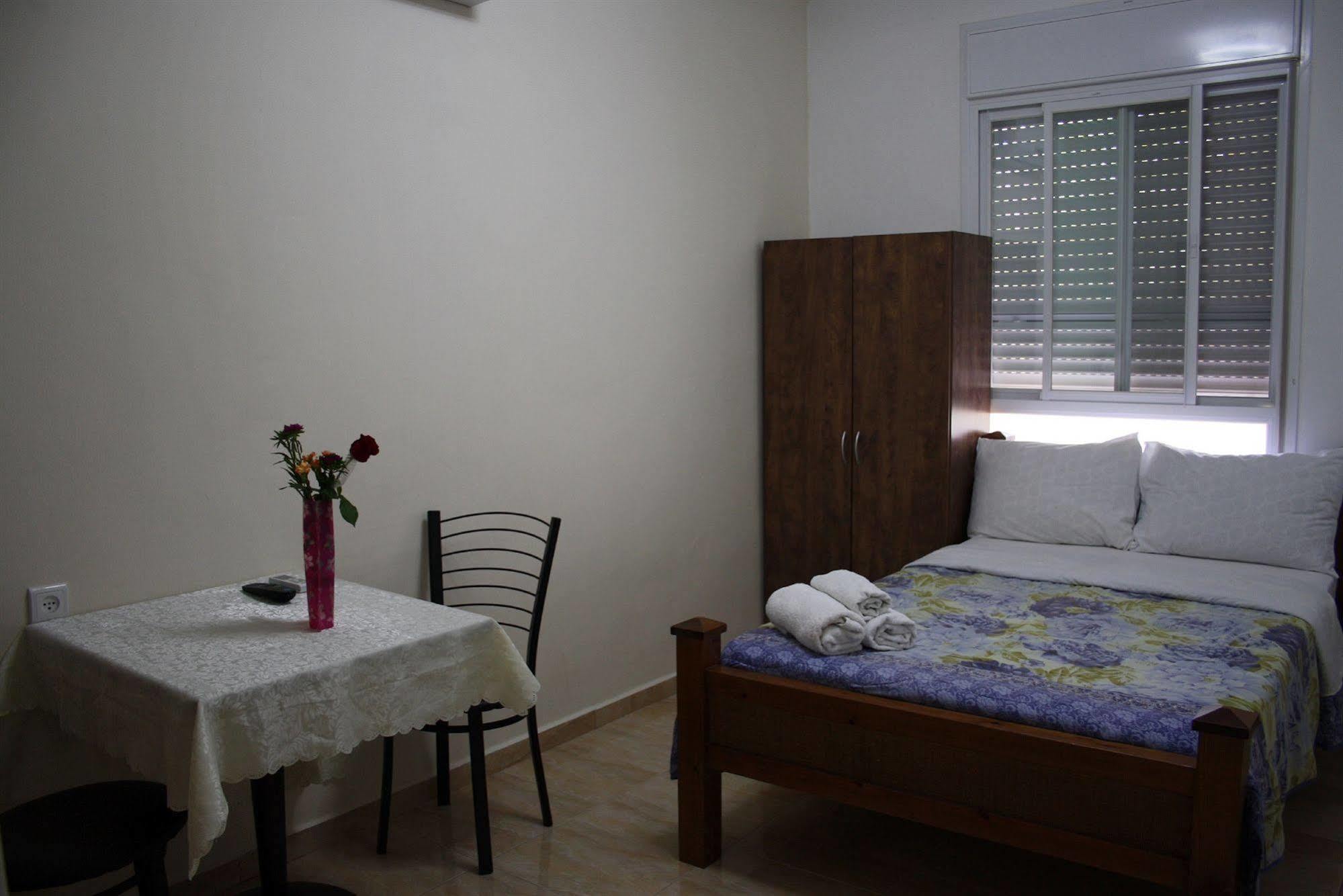 Ga'Aton Motel Nahariya Eksteriør billede